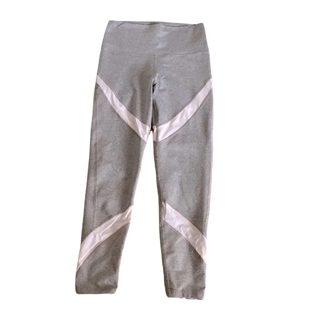 Aerie Chill Play Move Leggings Gray and White Size Medium